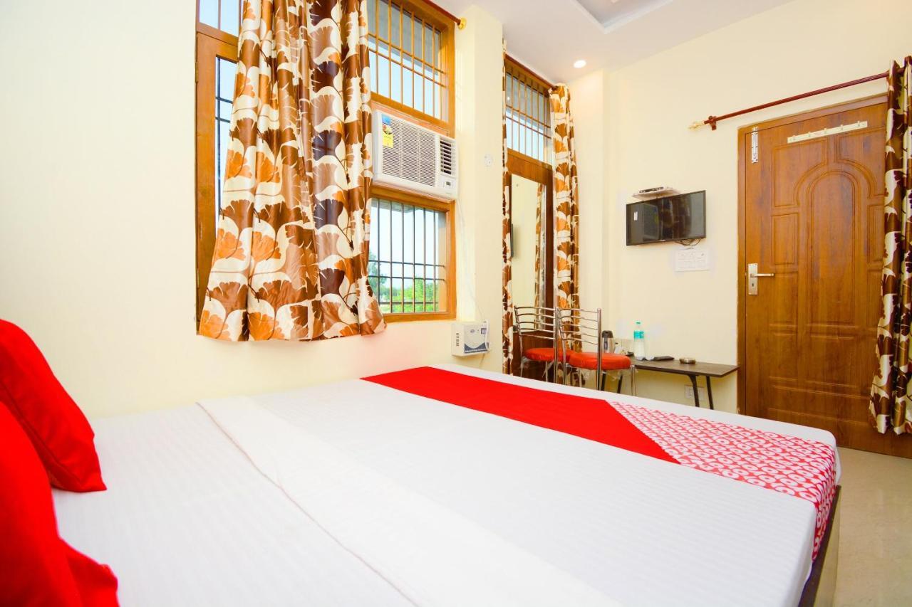 Oyo Flagship 38733 The Sai Palace Panchkula Exterior foto